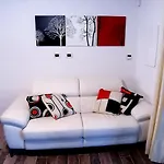 P I G O 's House *